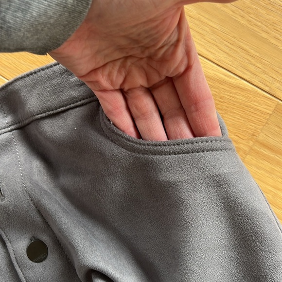 Express skirt. Gray. Size 0 - Picture 7 of 8